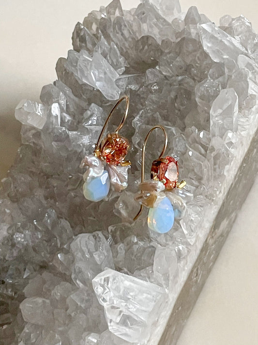 Gemstone Bee Earring Champagne