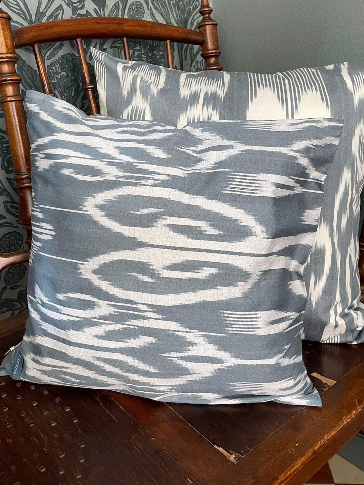 Ikat cushion cover gray 40 x 40 cm