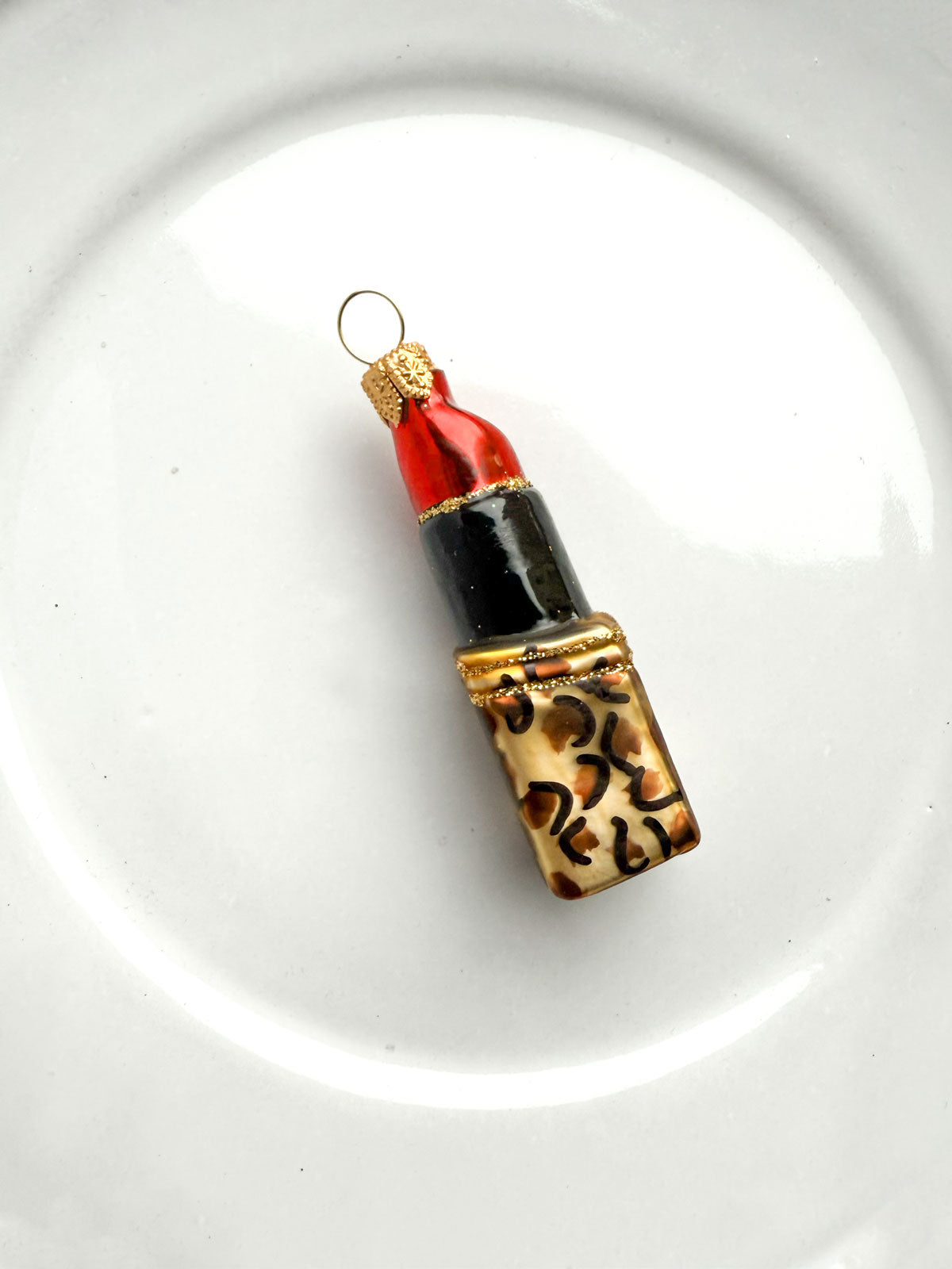 Lipstick Ornament Leo