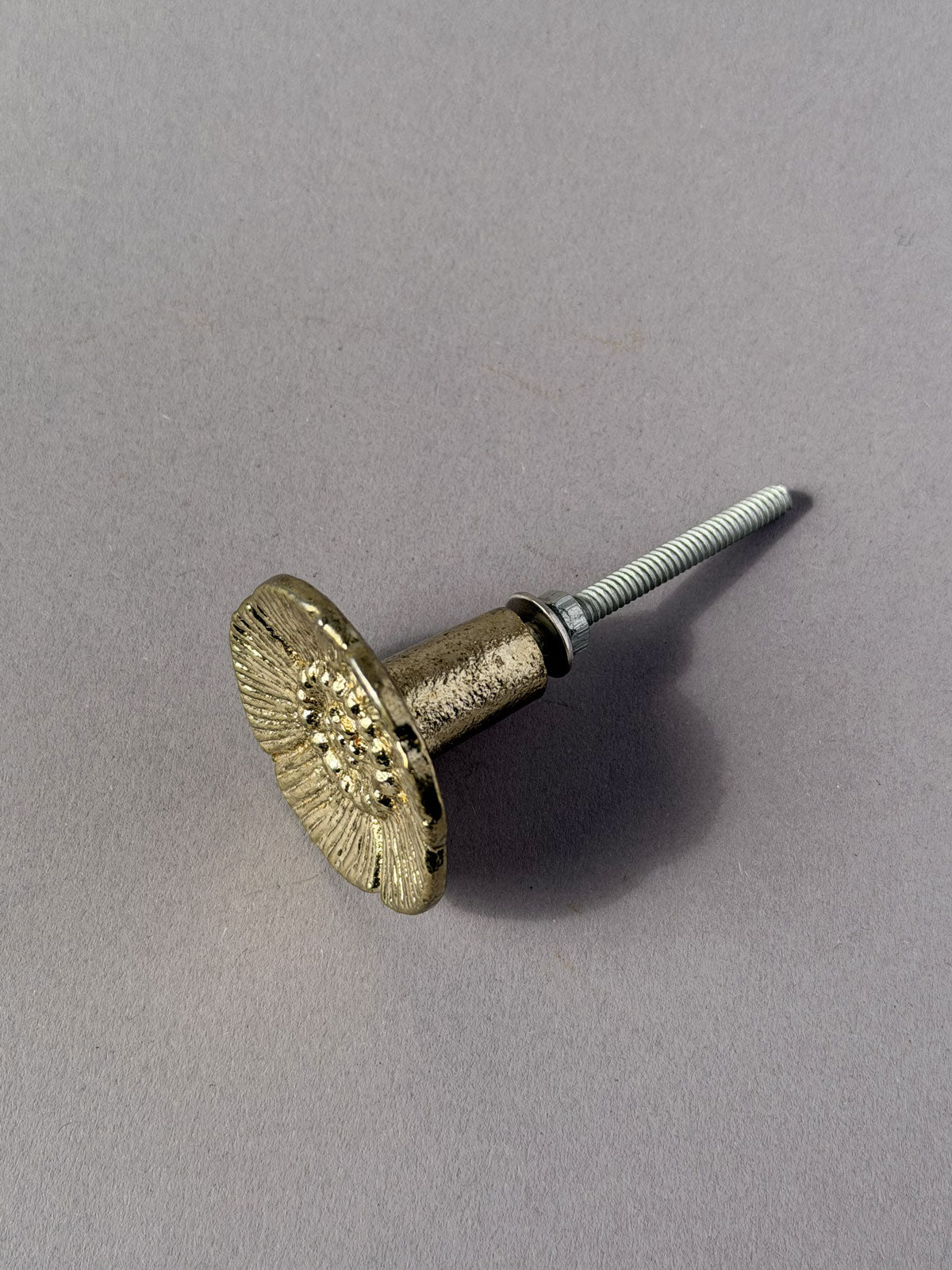Cast iron knob Poppy